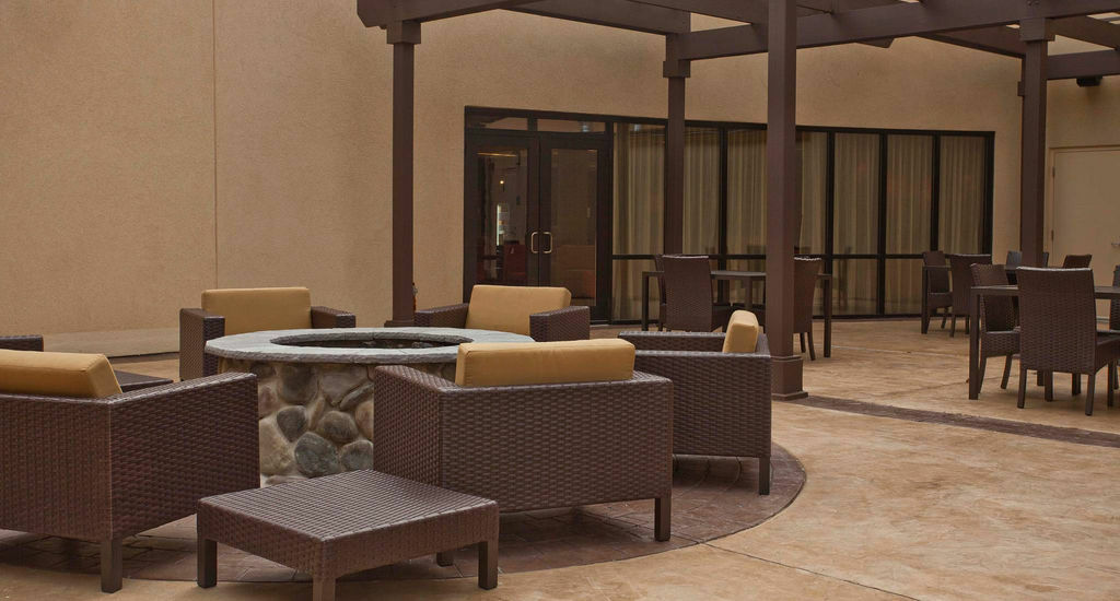 Courtyard Charlotte Airport North Hotel Kültér fotó